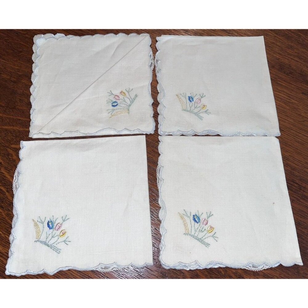 Vtg Linen Napkins Embroidered Floral Scalloped Cottage Core Lunch Tea Brunch